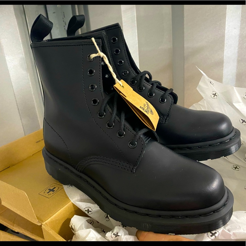 1460 Dr. Martens Mono Boot - Black